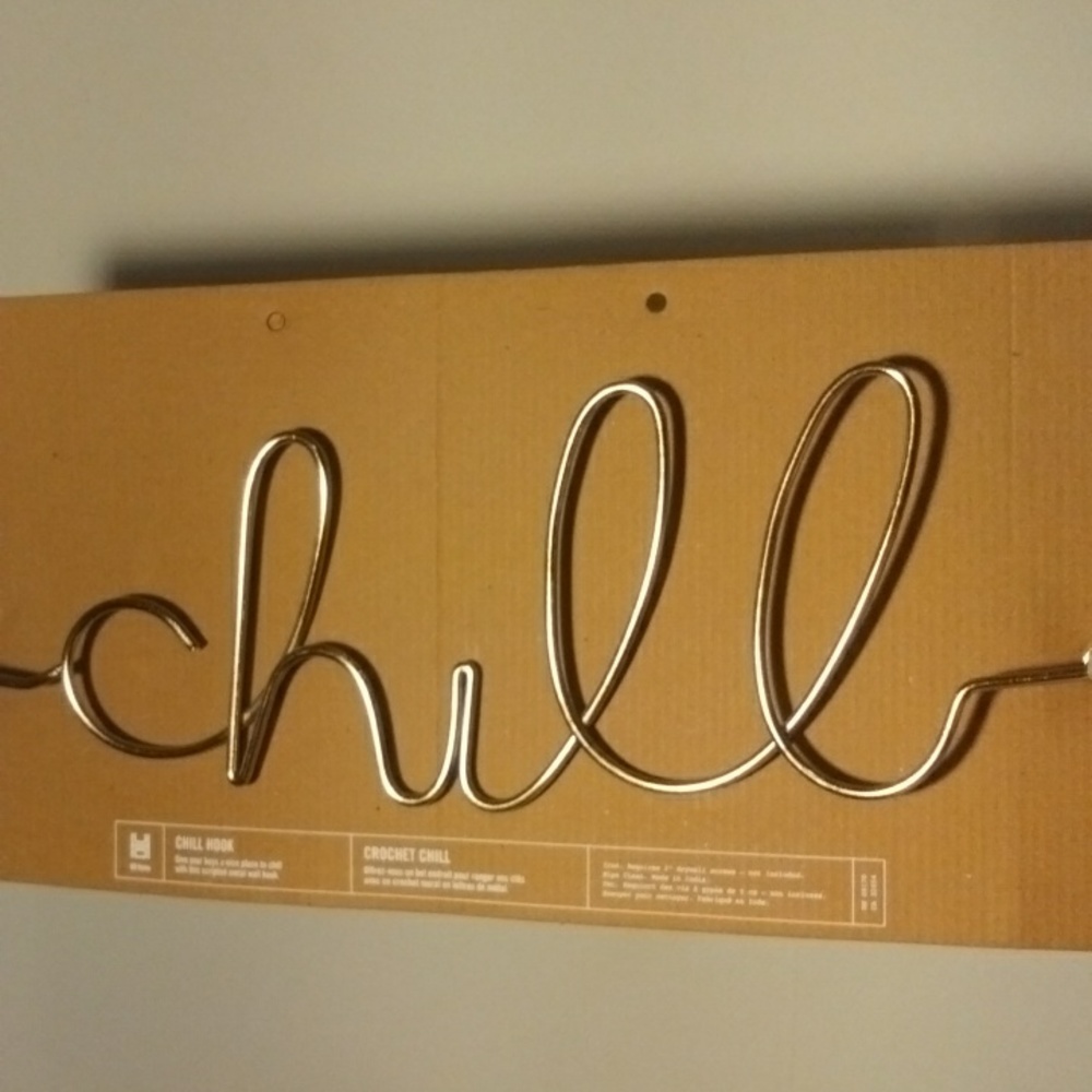 ✨ Urban Outfitters ✨ Chill Wall Hanger